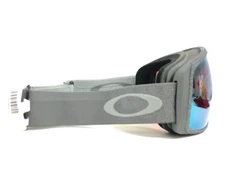 Oakley Snow Goggles Flight Tracker M OO7105-5100 Grey Cascade w/ Prizm Sapphire