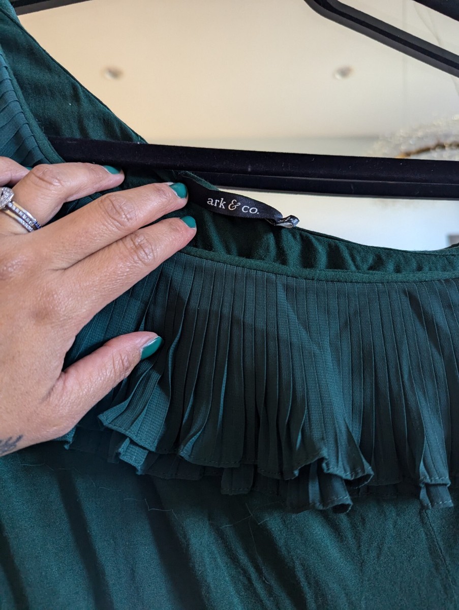 Ark & Co Green one sleeve ruffle pleated formal maxi dress sz M Ark & Co Green one sleeve ruffle pleated formal maxi dress sz M