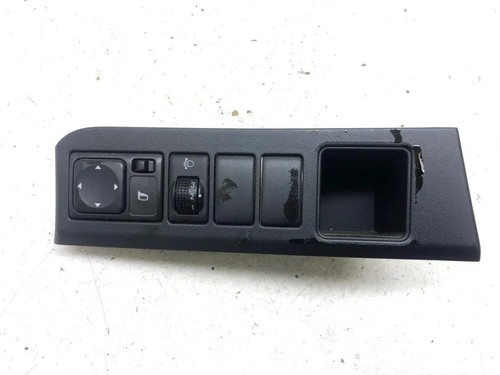 NISSAN NOTE E11, NE11 Spiegeleinstellschalter 684859U100 1.50 Diesel 30592717