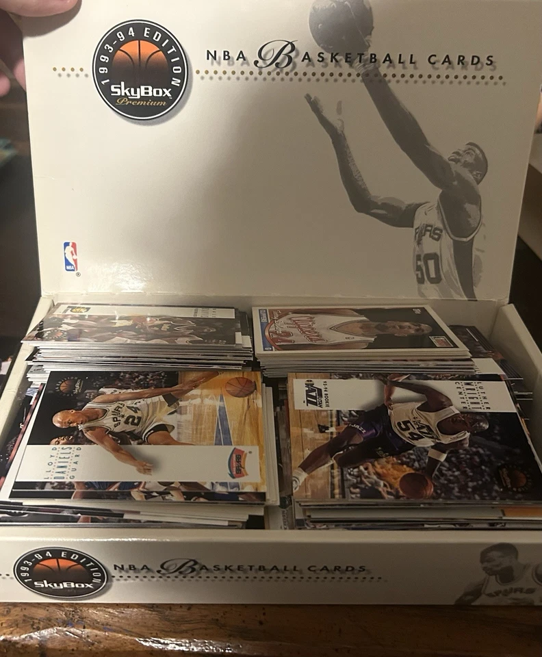 1993-94 Edition Skybox Premium Basketball Cards - Image 4 of 4