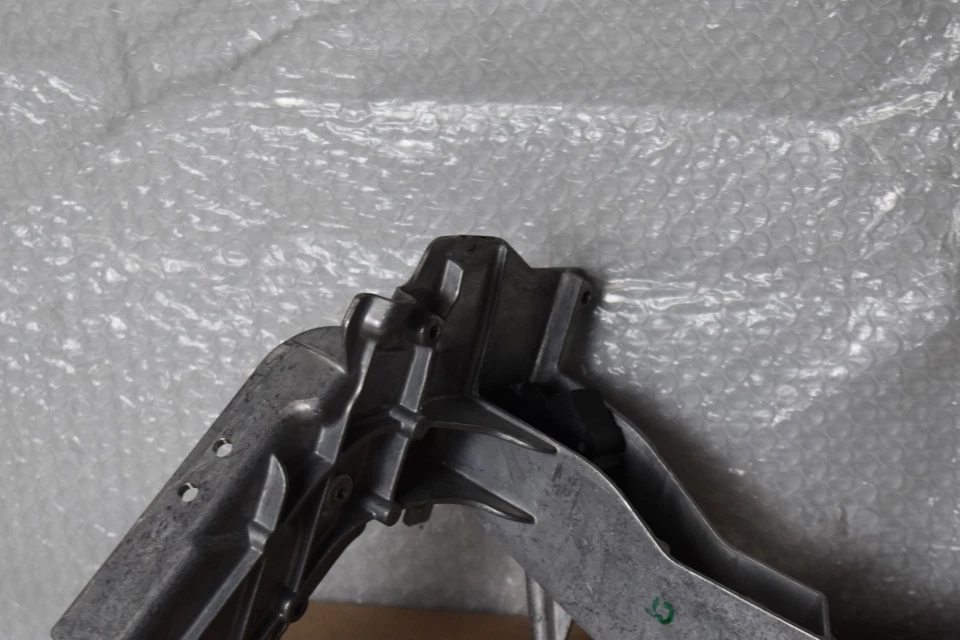 MERCEDES BENZ E400 4MATIC CONSOLA TRASERA DERECHA 2015-2018 OEM A 253 621 07 00 Foto 3 de 4