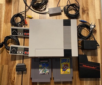 NES Nintendo Entertainment System Konsole 001 +2 Controller + 2 Spiele + Kabel