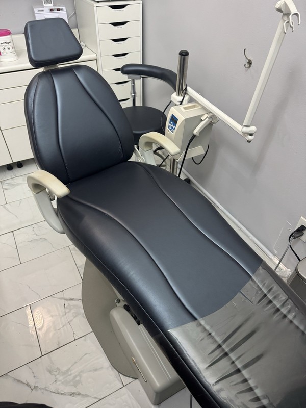 Marus Dental Exam Chair with Delivery System, Tray & Cuspidor/Spittoon