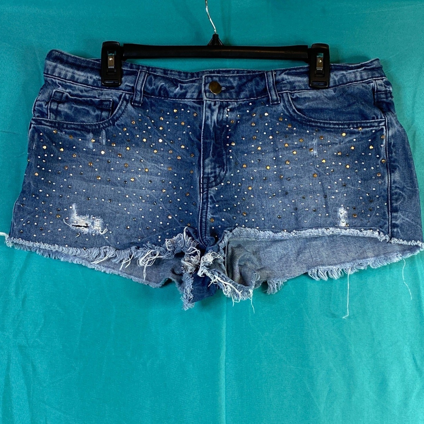 Forever 21 Womens Studded Distressed Denim Cut Off Shorts Blue Sz 31 Rhinestone