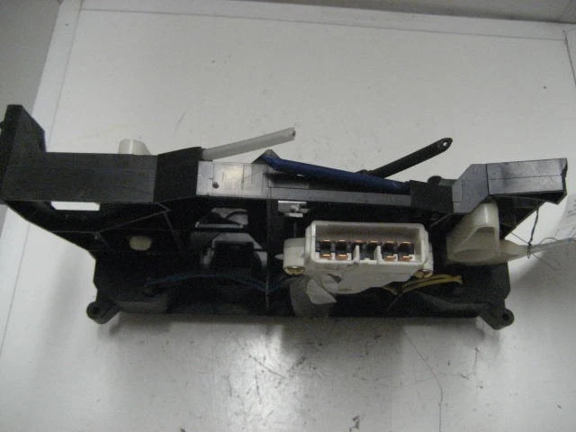 Used A/C Selector Switch fits: 1994 Mitsubishi Mirage  Grade A Foto 2 de 4