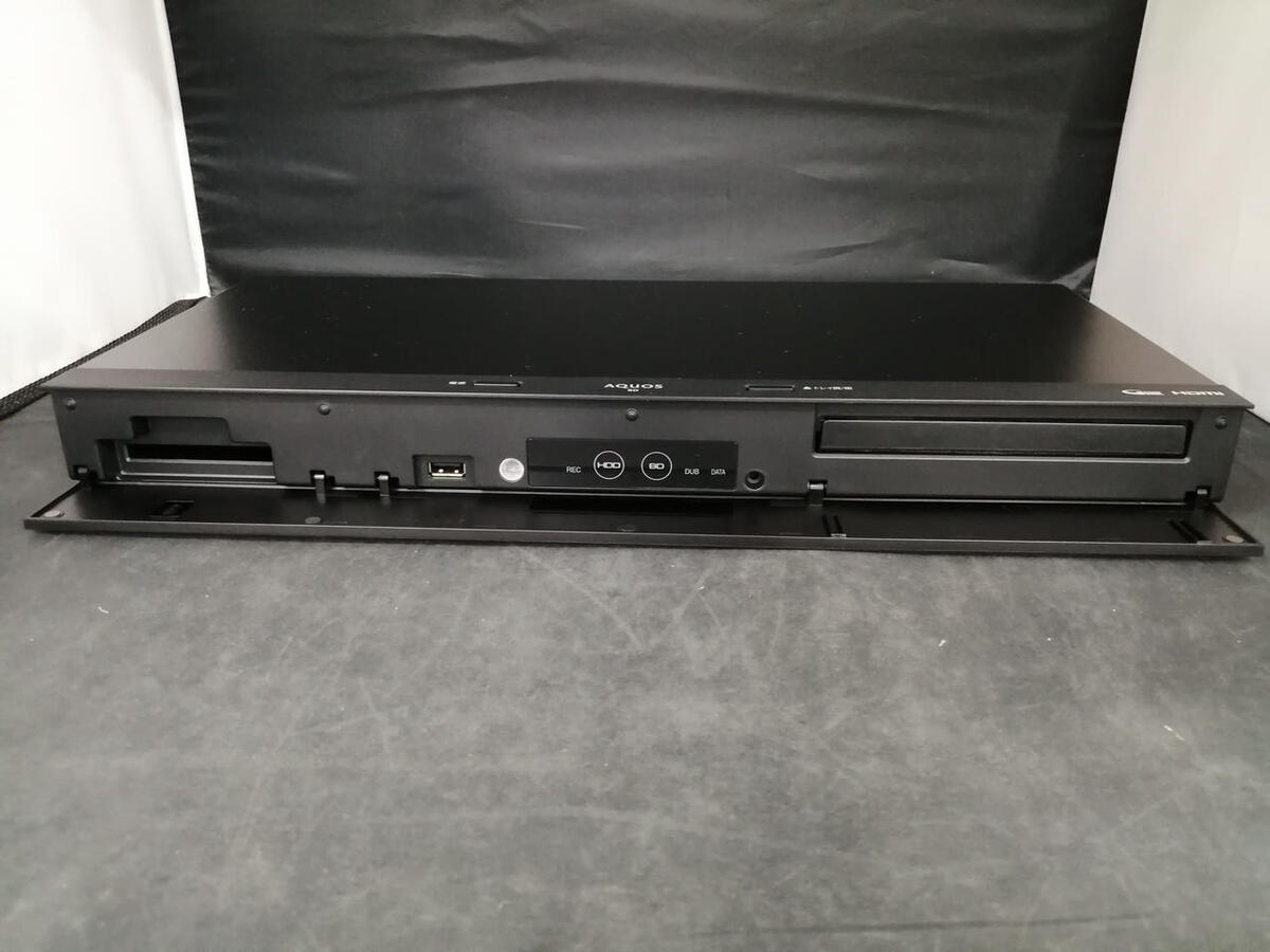 Sharp AQUOS 2B-C05CW1 Blu-ray Recorder 1TB Good Condition Sharp AQUOS 2B-C05CW1 Blu-ray Recorder 1TB Good Condition