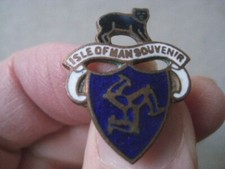 Vintage Isle of Man Souvenir Metal  Enamel  Pin Badge  179PUMPMAY23