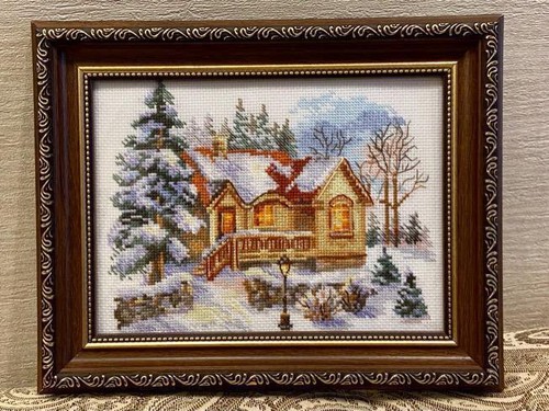 February house 3-22 Alisa Counted Cross-Stitch Kit - Picture 3 of 5