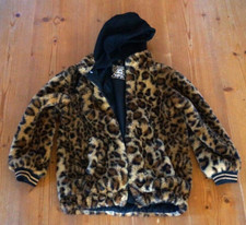 Jacke Kunstfell Leopard reserved neuwertig 134 Kapuze abnehmbar