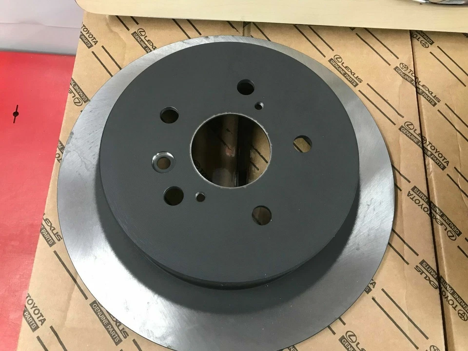 Highlander 2008-2013 genuino OEM Toyota rotores de freno traseros, pastillas TCMC y cuñas OEM Foto 3 de 4