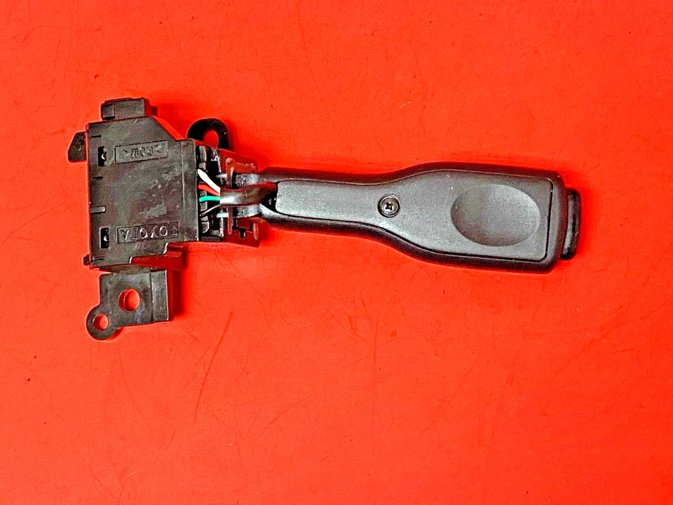 Interruptor de control de crucero CCA1318 para Toyota Sienna RAV4 Highlander. Foto 4 de 4