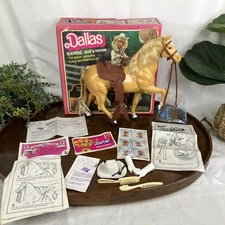 Vintage Dallas Barbie Doll Golden Palomino Horse Instructions Accessories 80's