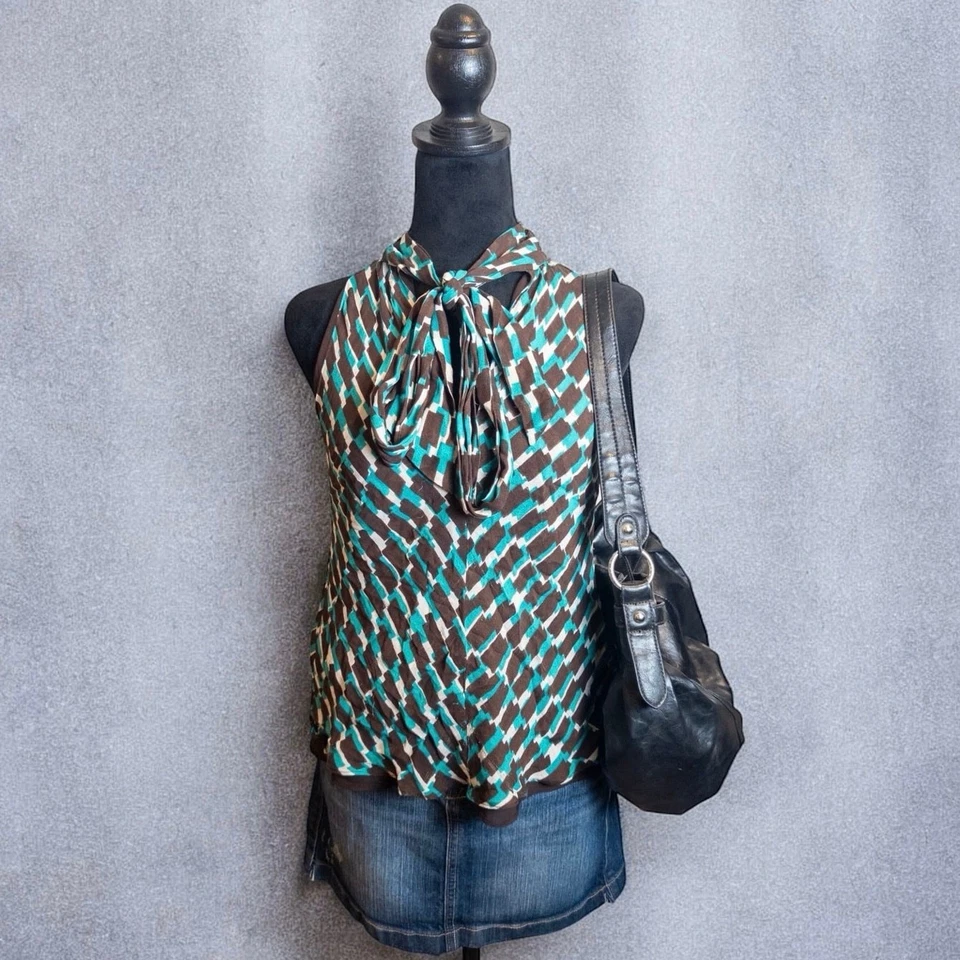 Vintage Y2K Banana Republic 100% Silk Printed Tie Neck Sleeveless Blouse  - Imagem 3 de 4