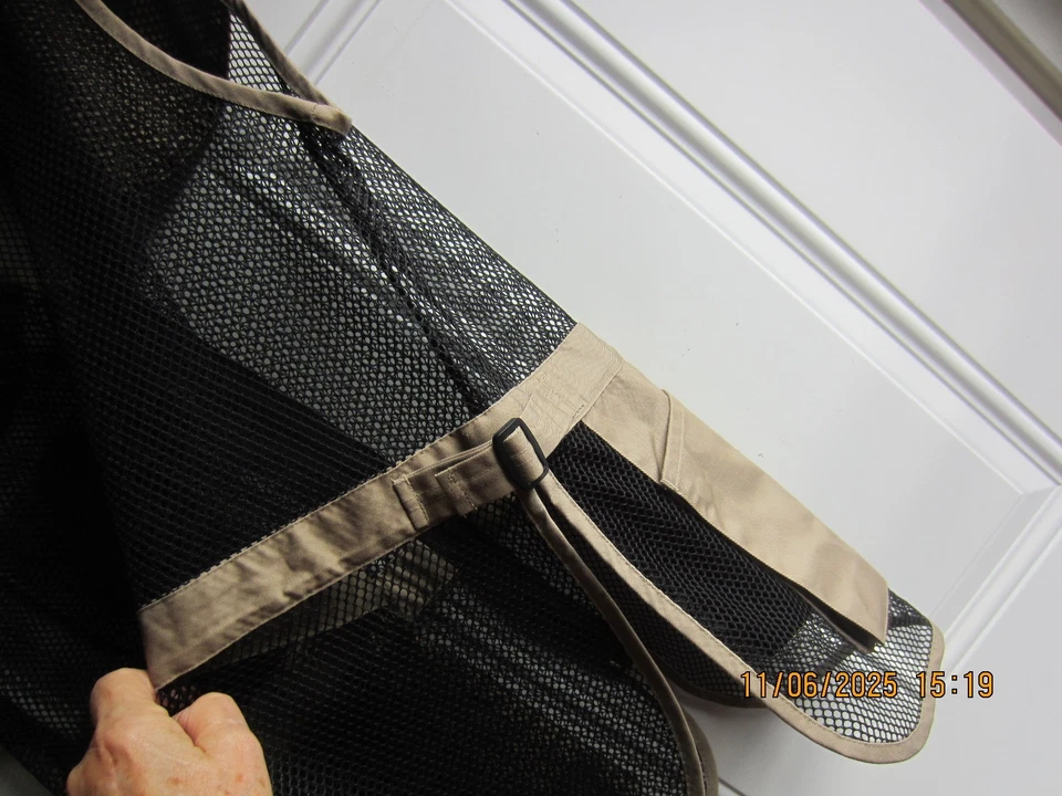 Shooting Vest Bob Allen Full Mesh Khaki Sz L/ XL Waist Adjust Hunting R or L han - Image 3 of 4