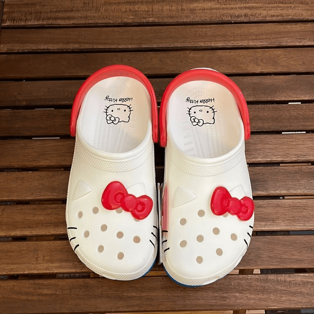 NWT Crocs Hello Kitty Clogs Women Size 9 Men Size 7