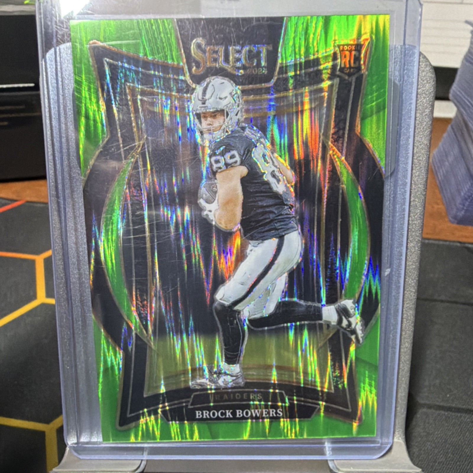 2024 Panini Select Brock Bowers Raiders Neon Green Prizm Rookie #31/599