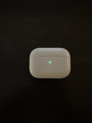 Air pods Pro (2nd Gen) Wireless Earbuds Preowned