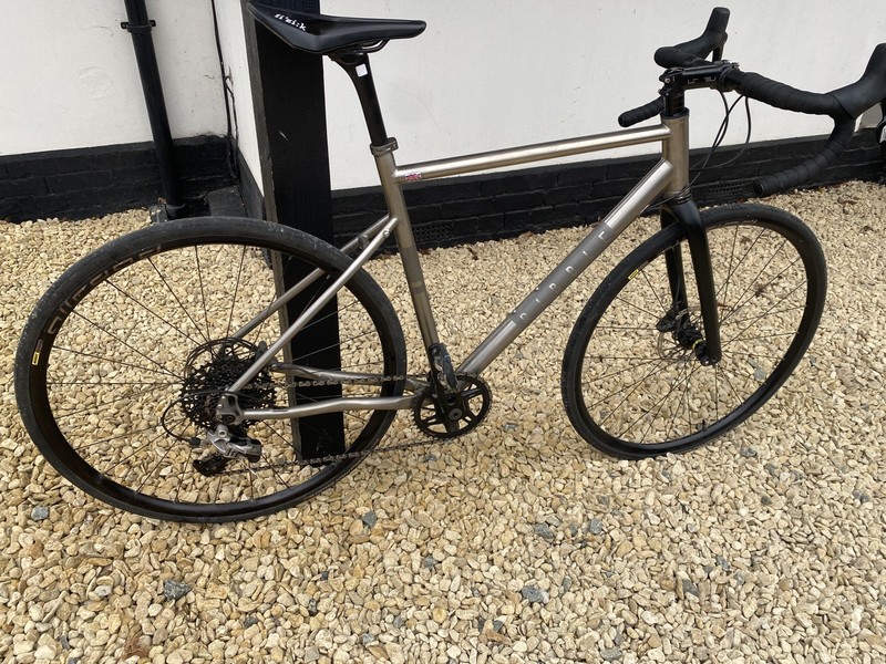 Ribble CGR Ti SRAM Rival Gravel Bike 2022, Size Medium - £2,965 when new