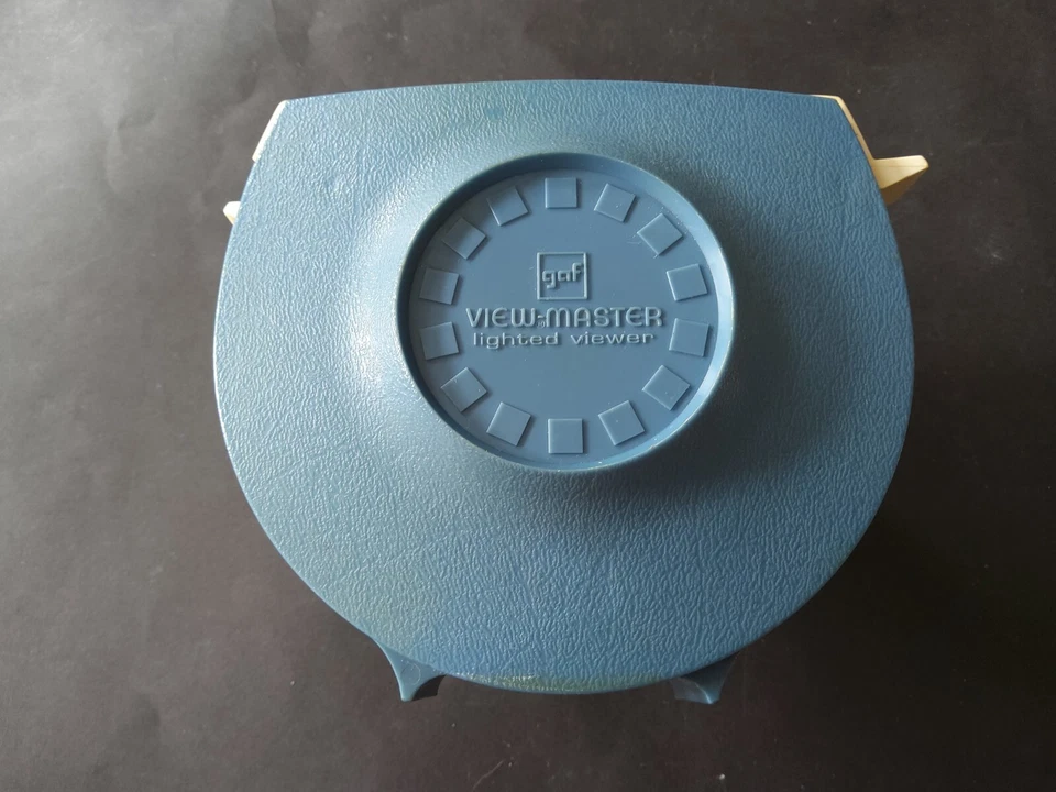 Viewmaster 3d Model H pale blue lighted viewer - Image 3 of 3