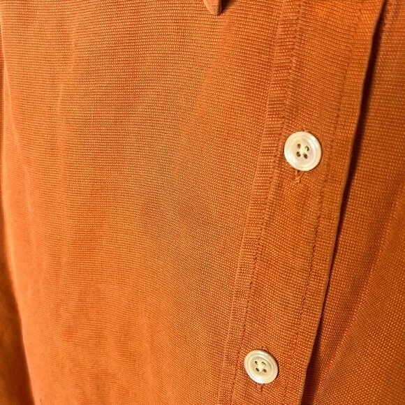 Blusa vintage años 90 también conocida como Eddie Bauer 100 % seda naranja óxido cuello abotonado Foto 3 de 4