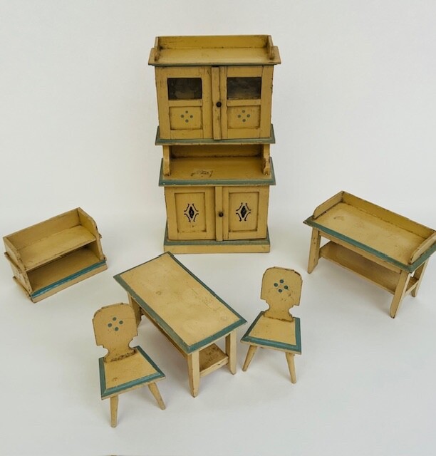 Vintage/Antique German Wooden Wood Dolls House Furniture Kitchen set