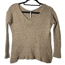 Free People Size XS Alpaca Blend V Neck Sweater Taupe Soft Fuzzy Boho Ruffle Hem