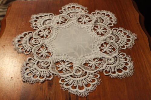 Elegantly embroider top quality lace doilies place mat 4 table IVORY CREAM color - Photo 1 sur 11
