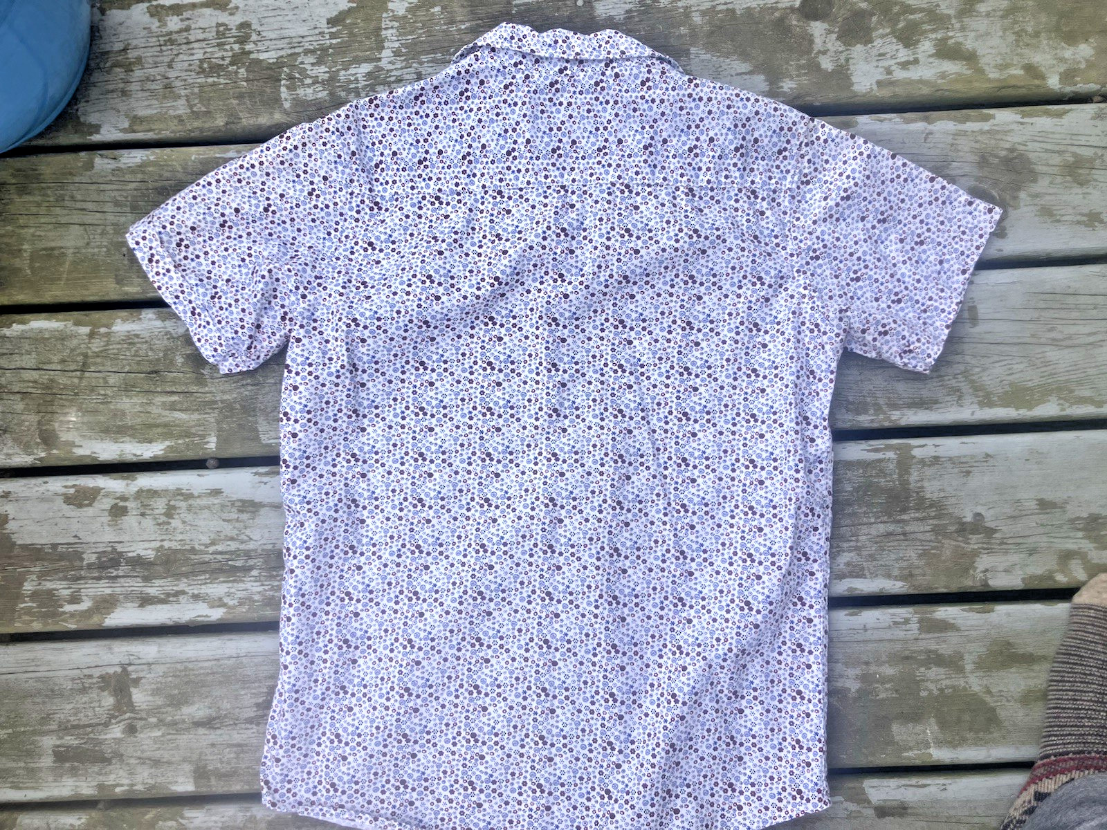 Rugby Men’s Short Sleeve Button Down Blue Skull Shirt Medium NEW Halloween