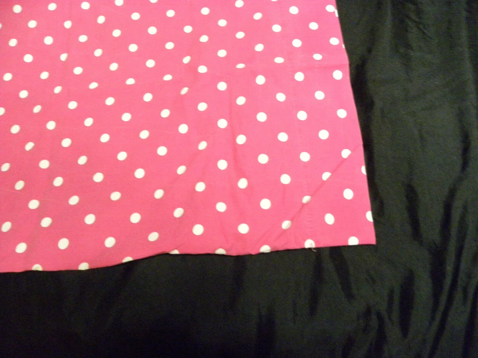 Funda de almohada estándar Pottery Barn Teen Dottie rosa blanco lunares caprichosa Foto 3 de 4