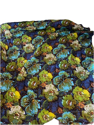 Queen 96  X 100  Vintage Floral Bedspread 
