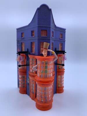 Weasleys' Wizard Wheezes Harry Potter Hallmark Keepsake Ornament 2019 NEW