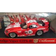 AUTOart 1:18 Dodge Viper GTS-R Different Red Limited Edition Collectible Car