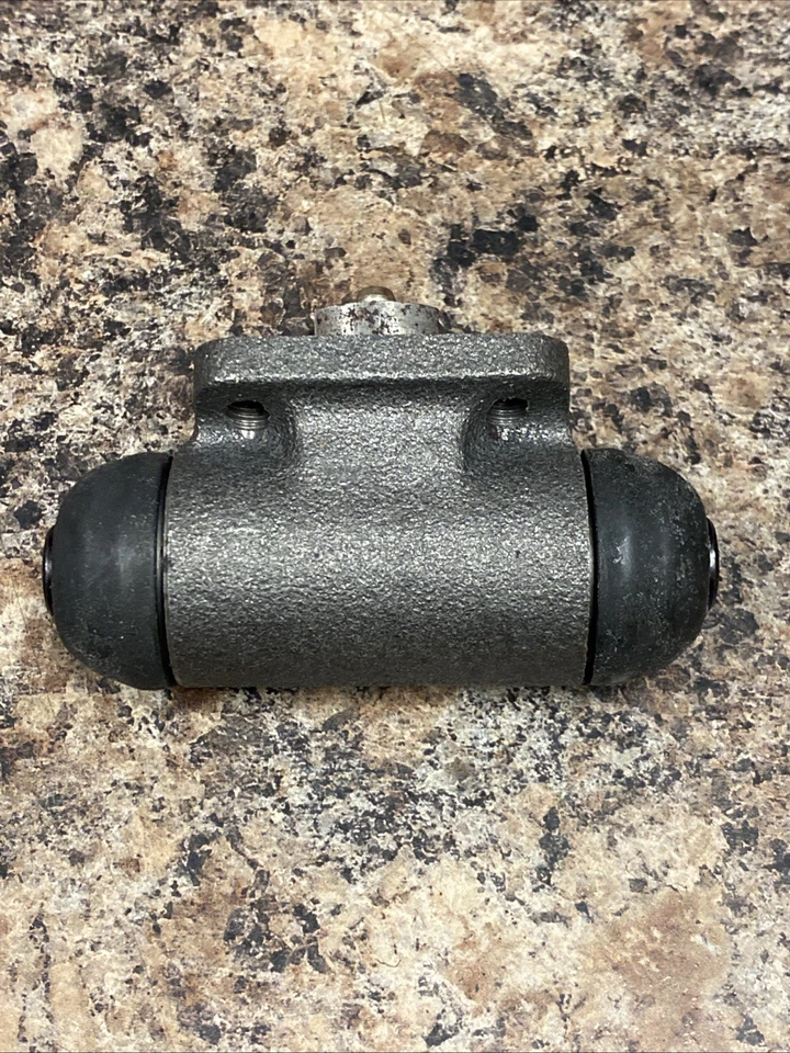 Raybestos WC37573~Wheel Cylinder For 90-91 Mitsubishi Precis~FREE SHIPPING!!! - Image 3 of 4