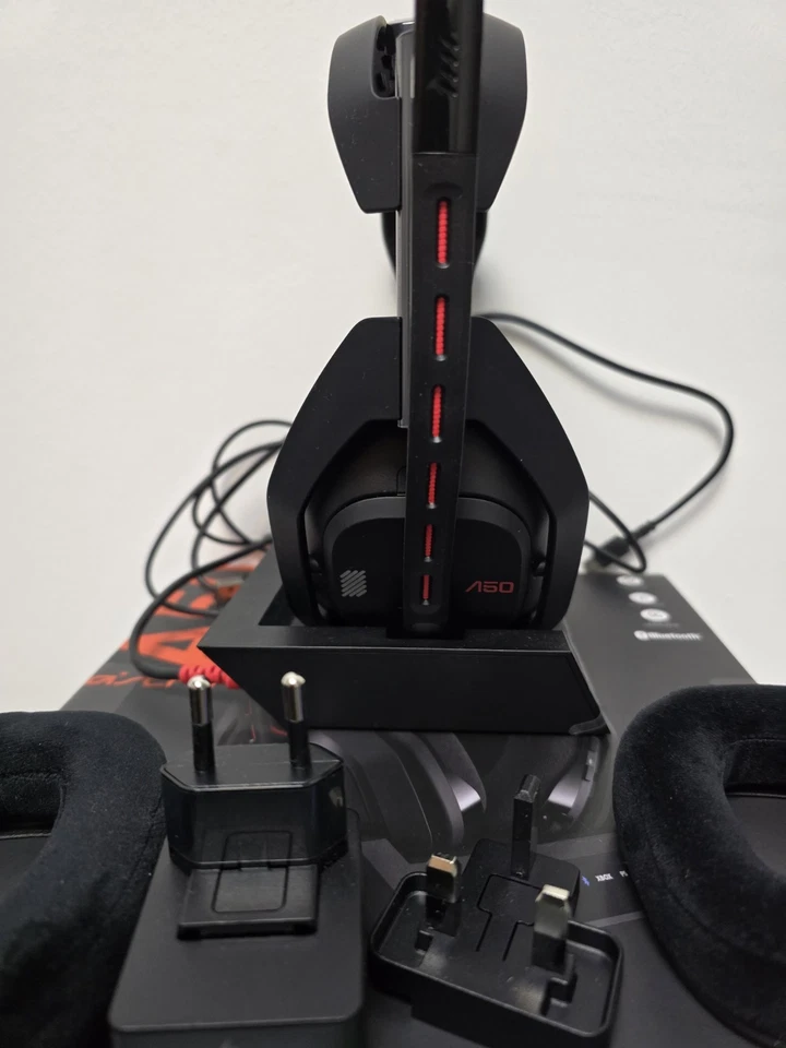 Logitech G Astro A50 Gen 5 LIGHTSPEED Gaming-Headset + Basisstation - Bild 3 von 3