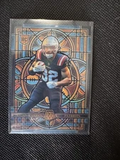 2025 Mosaic Stained Glass Treveyon Henderson Rookie SSP Case Hit RC Patriots🔥📈