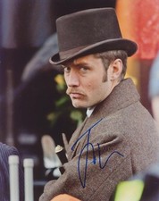 JUDE LAW - Sherlock Holmes - GENUINE SIGNED AUTOGRAPH