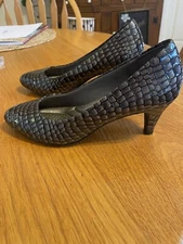 Coach and Four shiny snakeskin heels size 7 NEW!!