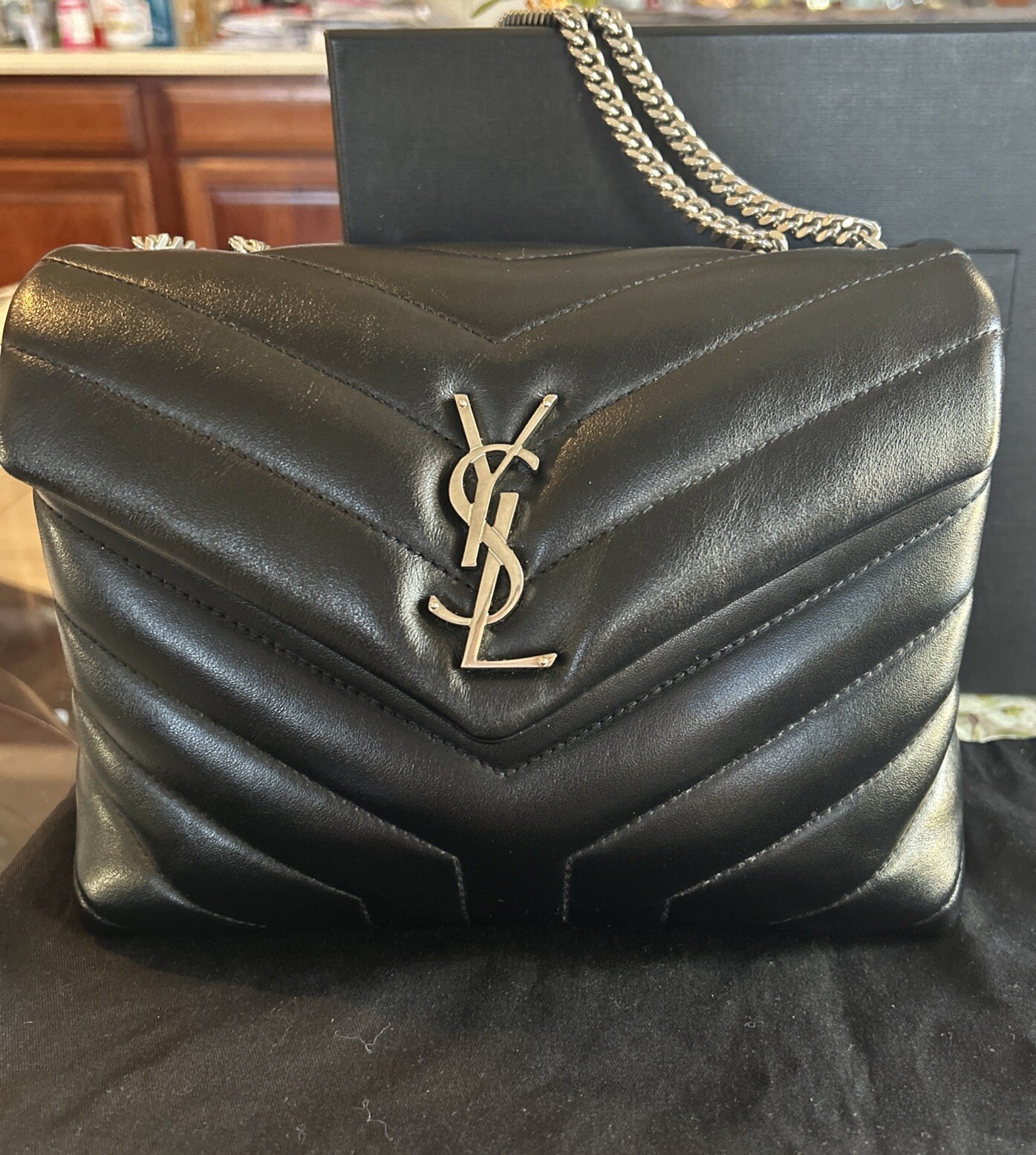 SAINT LAURENT YSL Small Loulou colore nero