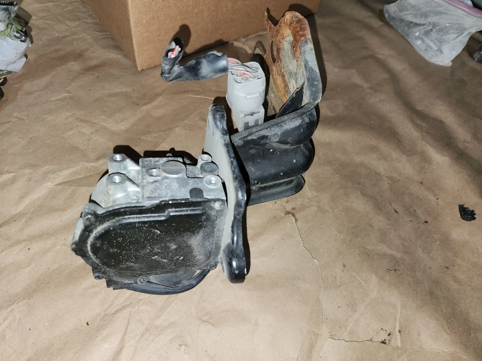 1994-1999 Toyota Celica Cruise Control Actuator - Image 4 of 4