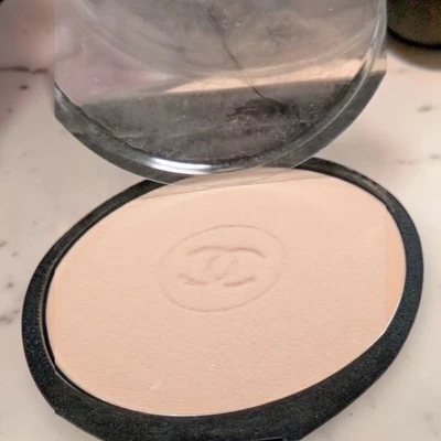 Chanel La Poudre Pressee Sheer Pressed Powder 02 Naturelle Makeup - image 1 of 4