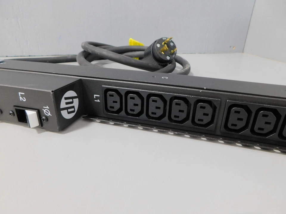 HP HSTNR-P034 Basic PDU Power Distribution Unit 200-240V 20-outlet 719884-004 - Image 3 of 4