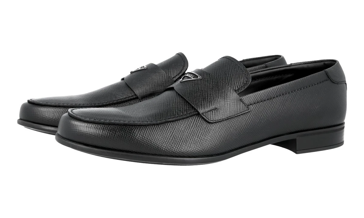 Prada saffiano hotsell leather loafers