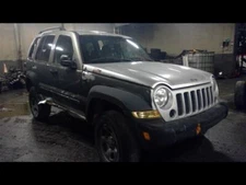 Driver Left Front Door Glass Thru 02/25/06 Fits 02-06 LIBERTY 175794