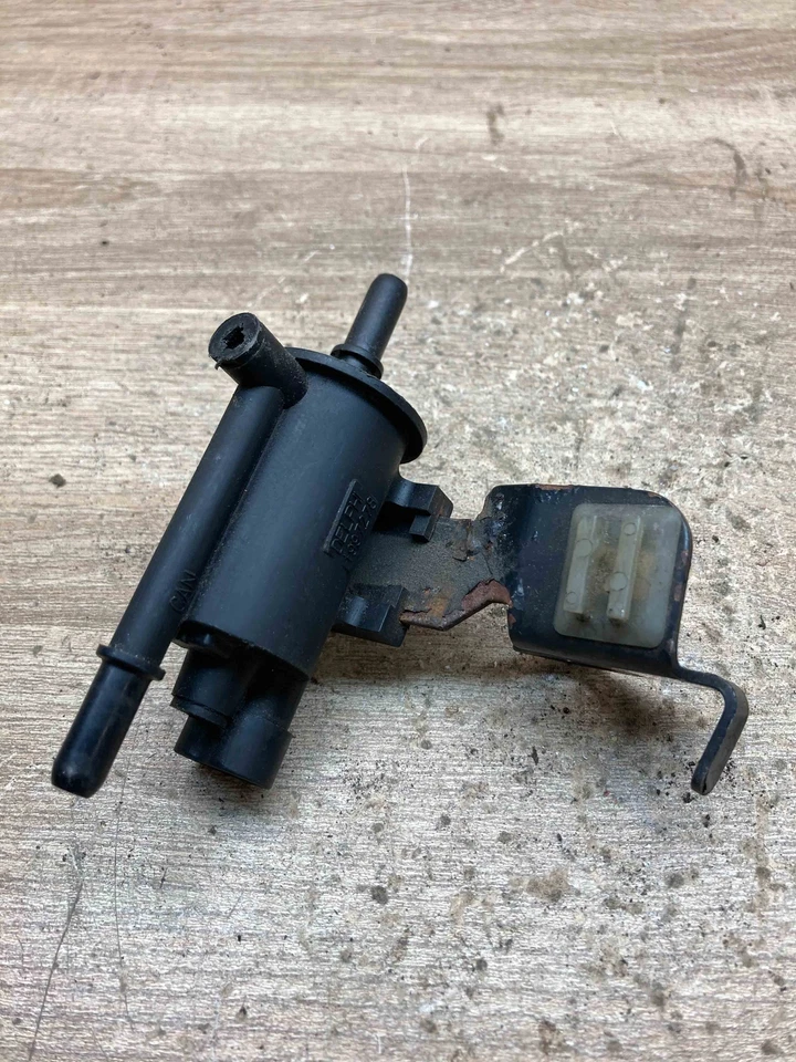 1997278 Saab 93 Vacuum pump Solenoid Control Valve Bracket Delphi - Image 2 of 4