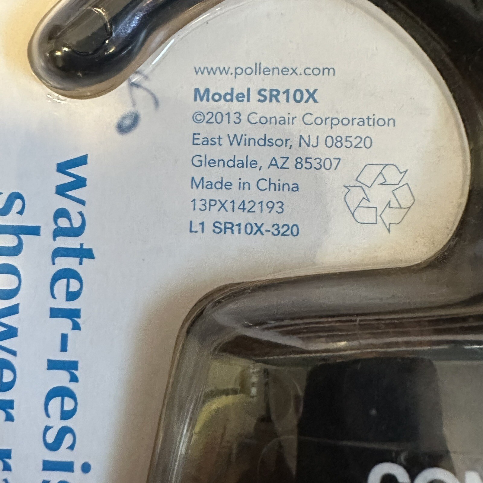 Conair Pollenex Water Resistant Hang On Shower Radio AM/FM Model SR10X