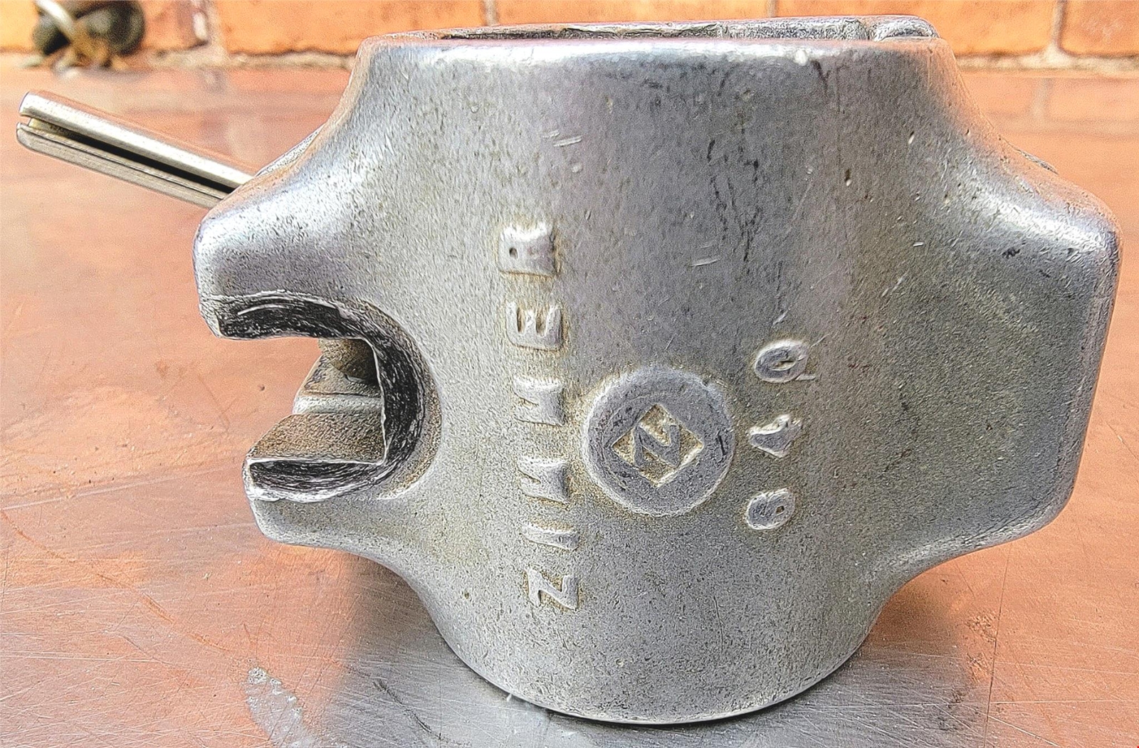 Foto 2 di 9