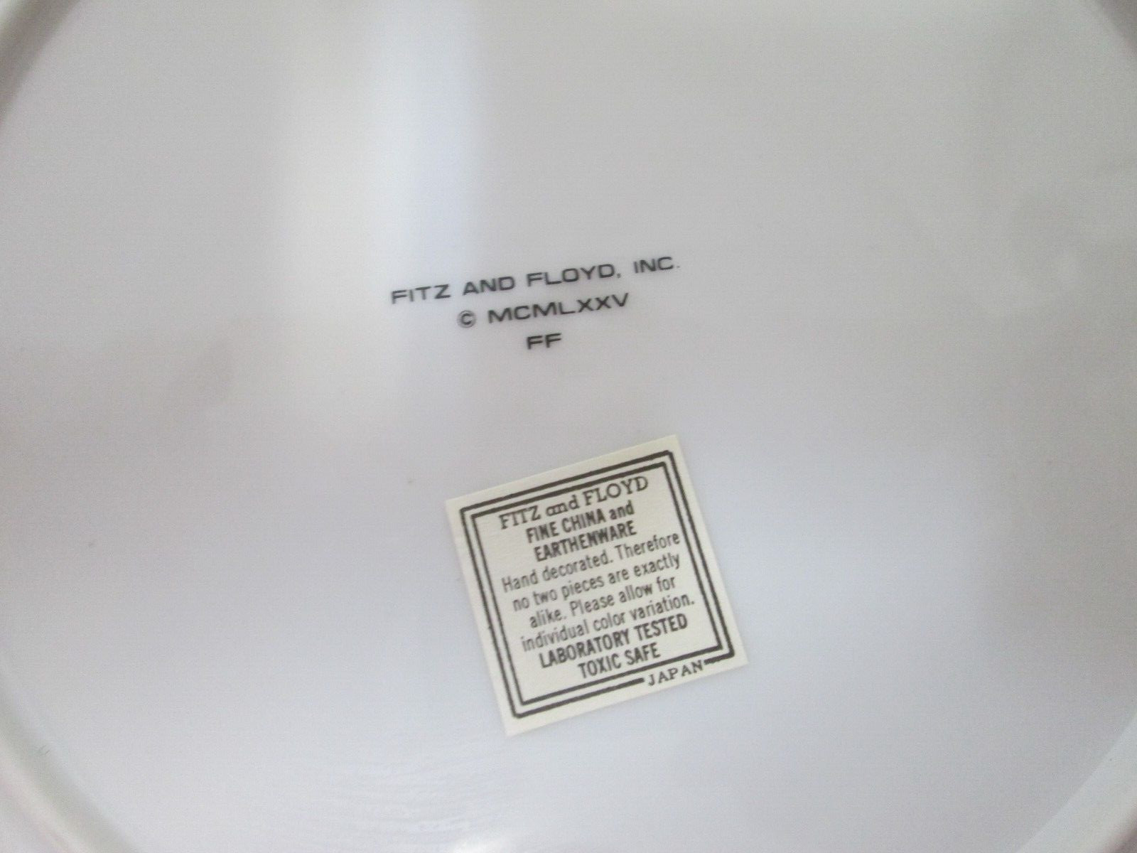 Fitz Floyd Monotone Shell Orange 9" Snack Plate Saucer Scallop Shell Set 4 NEW