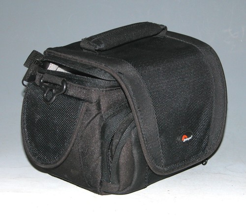 Lowepro EDIT 110 Nylon Camera Bag - Black (No Shoulder Strap) - Picture 2 of 6