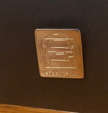 Mitsubishi Shogun Pinin launch pin badge