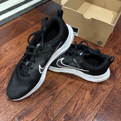 *Nike Downshifter 12 NN GS Size 6.5Y Black/White Dark Smoke Grey DM4194-003